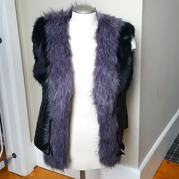 Faux Fur Vest - Picture 1 of 7